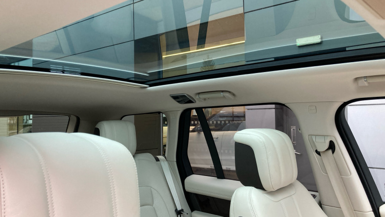 Land Rover Range Rover 2.0 P400e Vogue 4dr Auto Estate